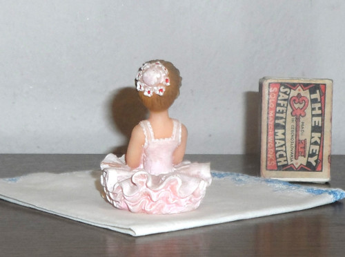 Dekorace, keramická figurka, BALETKA — foto 3