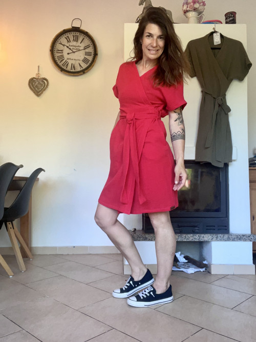 Zavinovací mušelinové šaty — foto 4