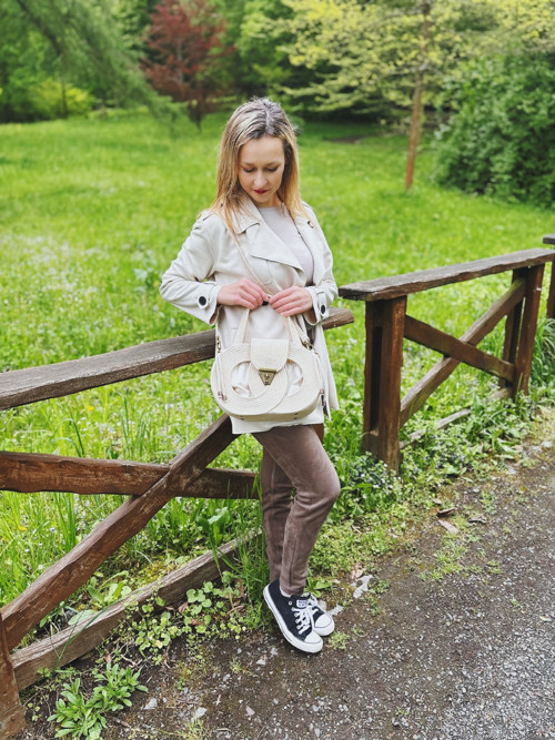 Elegantní béžová kabelka — foto 5
