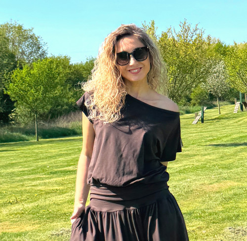 Volný top s pasem hnědý — foto 5