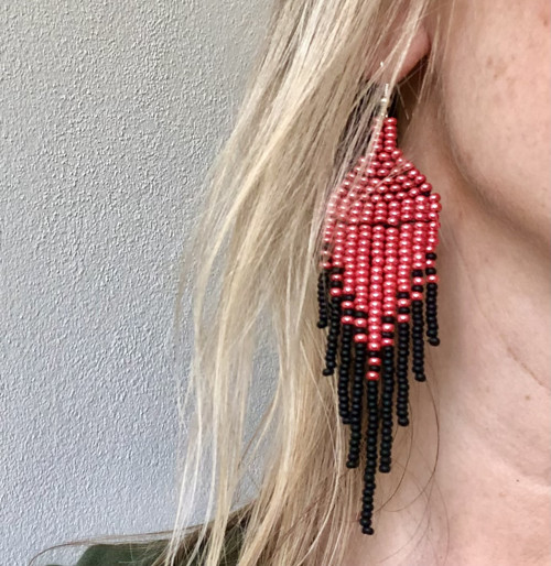 Šité Boho Náušnice - Černo Červené — foto 5