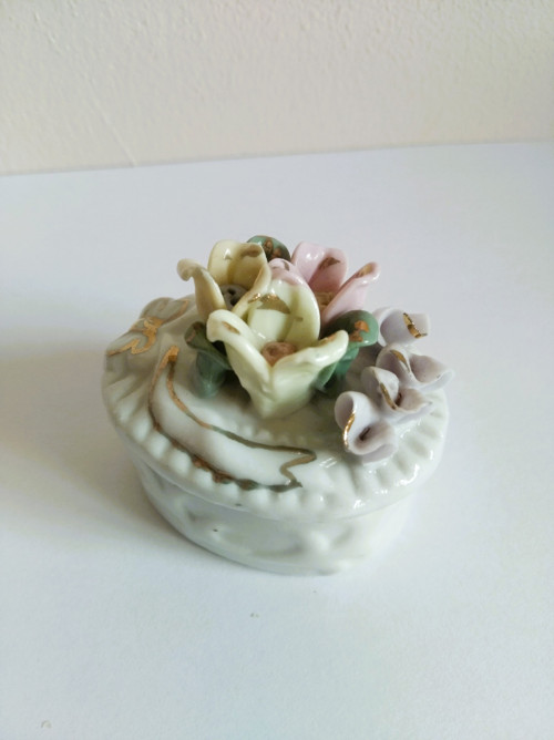 Porcelánová dózička — foto 5