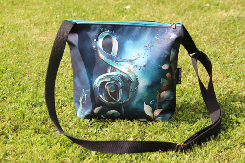 Crossbody Houslový klíč — foto 2