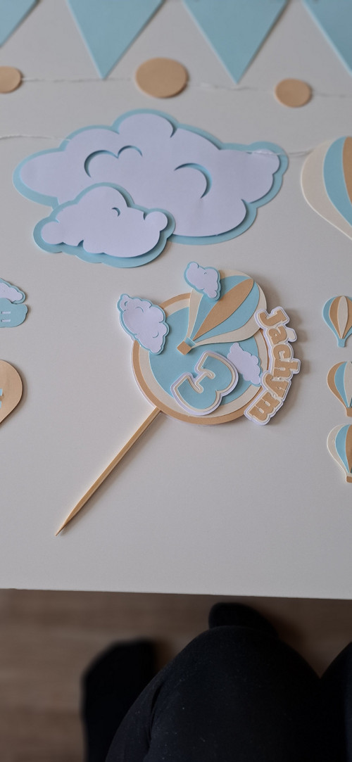 Cake topper s vlastním textem — foto 2