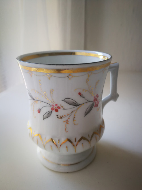 Porcelánový hrnek — foto 5