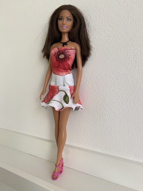 Šaty na panenku Barbie — foto 2