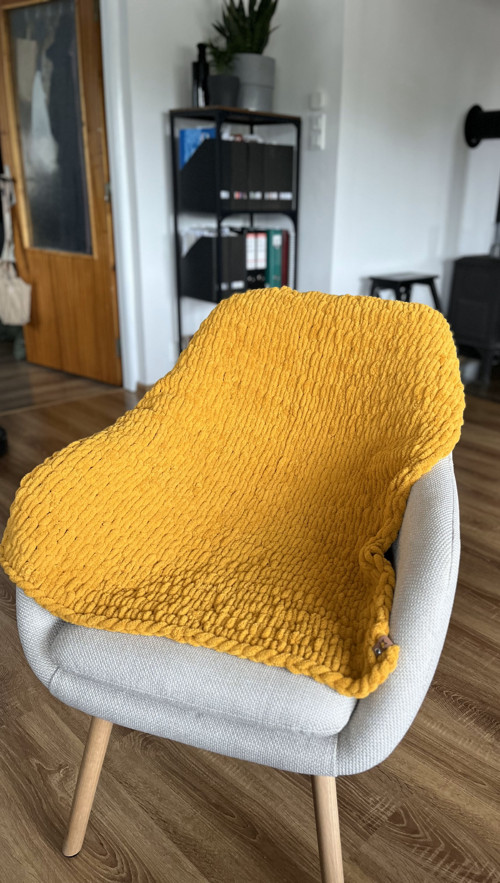 Pletená deka z příze Alize Puffy — foto 3