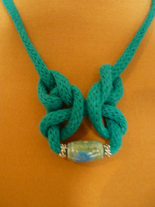 Náhrdelník macramé "Malachit" — foto 2