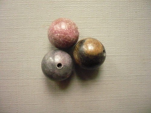 Vrtané kuličky 11 mm - rodonit, 1 ks — foto 2