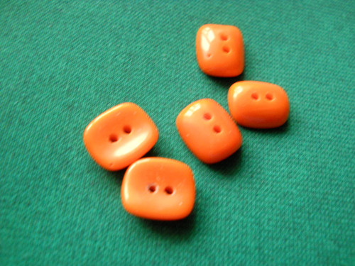 Malý oranžový knoflík — foto 2