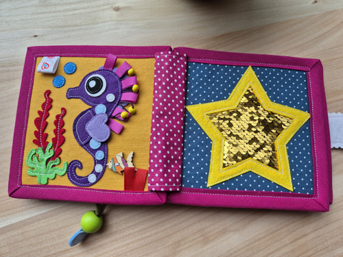 Růžová quiet book — foto 3