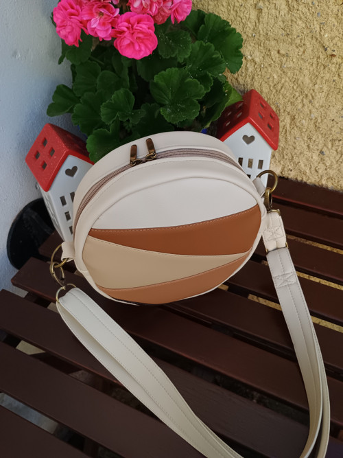 SLEČNA KULATÁ - s popruhem — foto 3