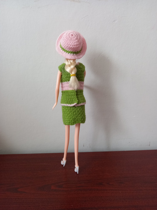 Sukně+triko+klobouk+kabelka pro Barbie — foto 3