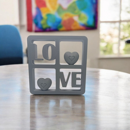 Stojánek „Love“ se srdíčky - dekorace a mini vázy — foto 3