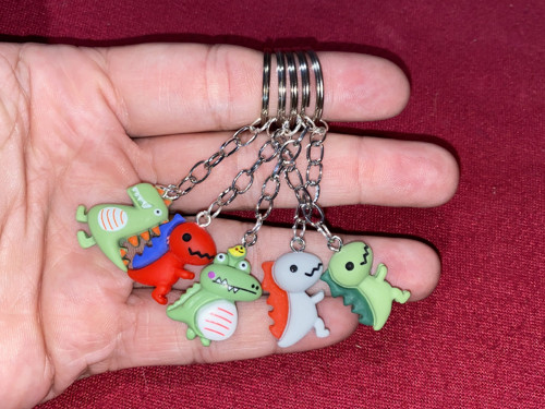 Přívěšek na klíče - dinosaurus — foto 2