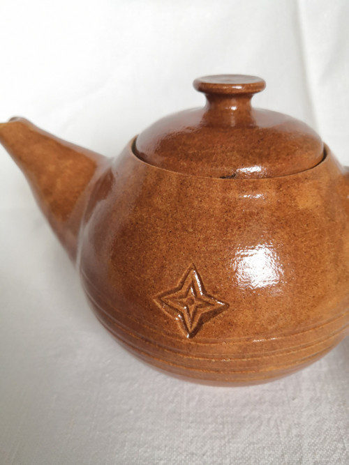 Konvička okrová, hnědá — foto 5