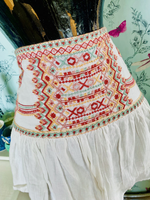 Sukénka boho vyšívaná — foto 4