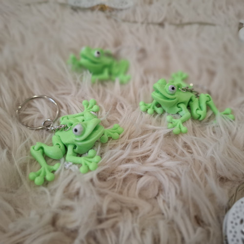Přívěsek na klíče žabička — foto 4
