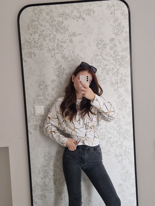 TALIA Marble zavinovací top — foto 5