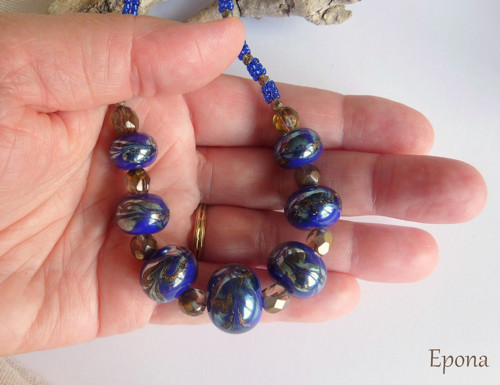 Náhrdelník Blue/gold (s vinutkami) — foto 4