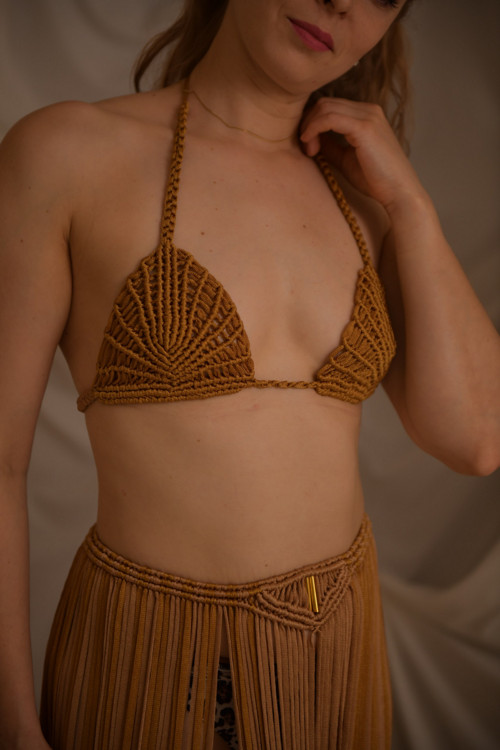 Macrame komplet v karamelovém odstínu. — foto 3