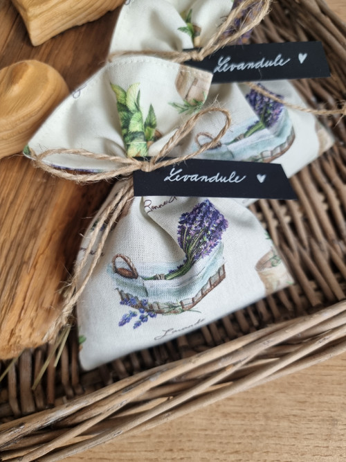 PYTLÍK plný levandule - levandule v košíku — foto 3