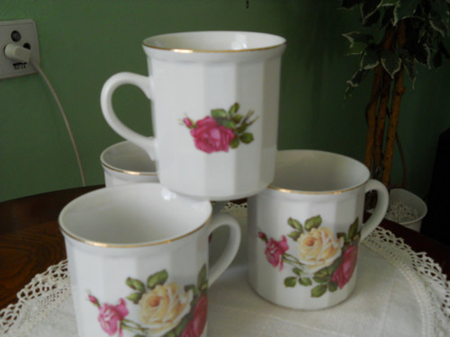Porcelánový hrnek - závod Dubí — foto 2