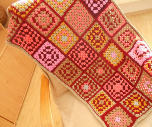 Háčkovaná deka babiččiny čtverce 99/57 cm — foto 2