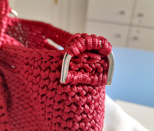 Háčkovaná crossbody kabelka - vínová — foto 4