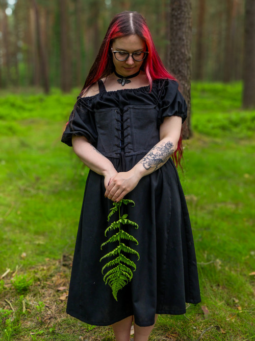 Viskózolněné šaty v černé barvě - S — foto 2