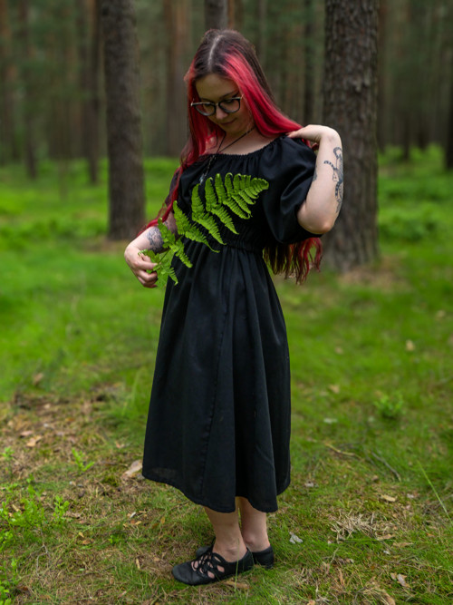 Viskózolněné šaty v černé barvě - S — foto 3