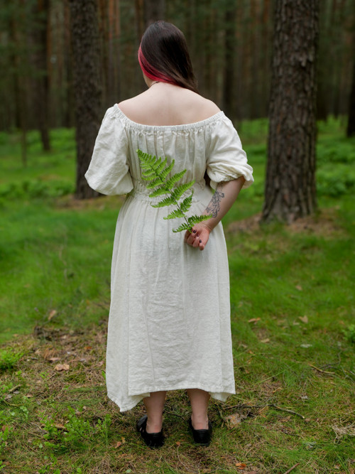 Lněné šaty s cípy — foto 5