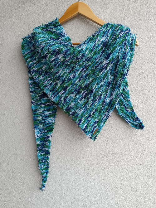 Asymetrický šátek — foto 3