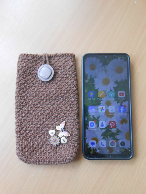 Háčkovaný obal na mobil — foto 2