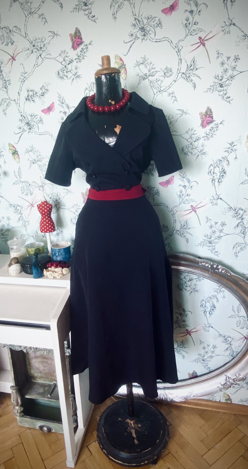 Šaty vintage pin-up klasika — foto 2