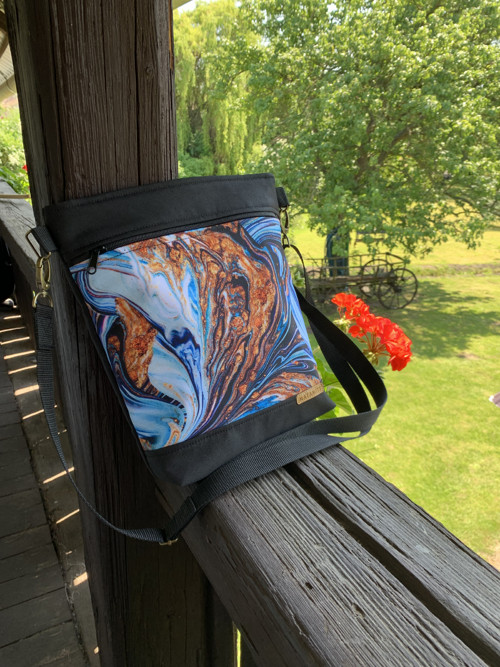 Míchání barev- crossbody taška — foto 3