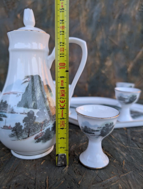 Retro porcelánová souprava na saké. — foto 6