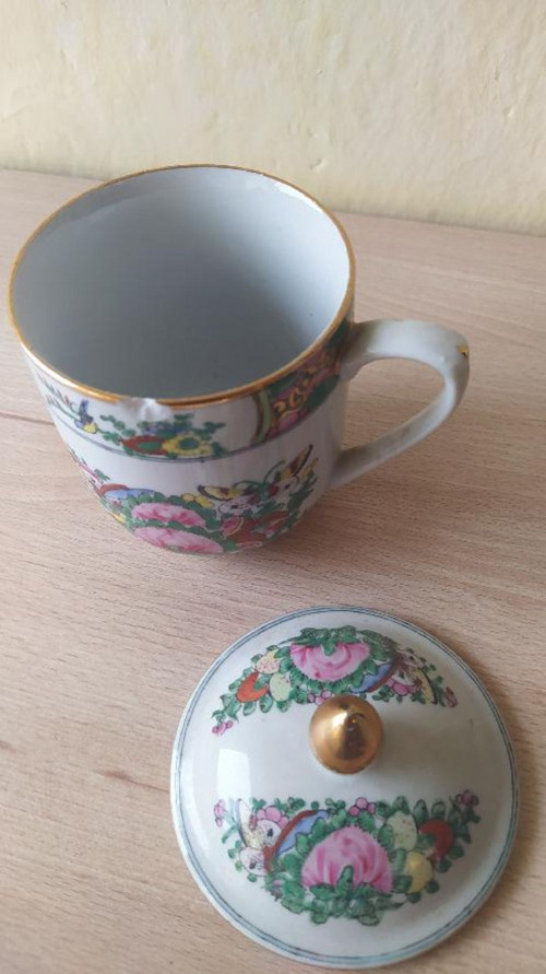 Hrnek s pokličkou — foto 2