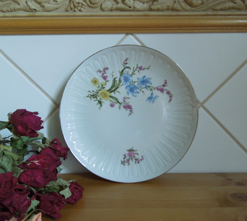 Značený porcelánový talíř — foto 2