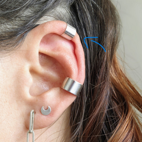 Stříbrná záušnice - helix Bold — foto 2