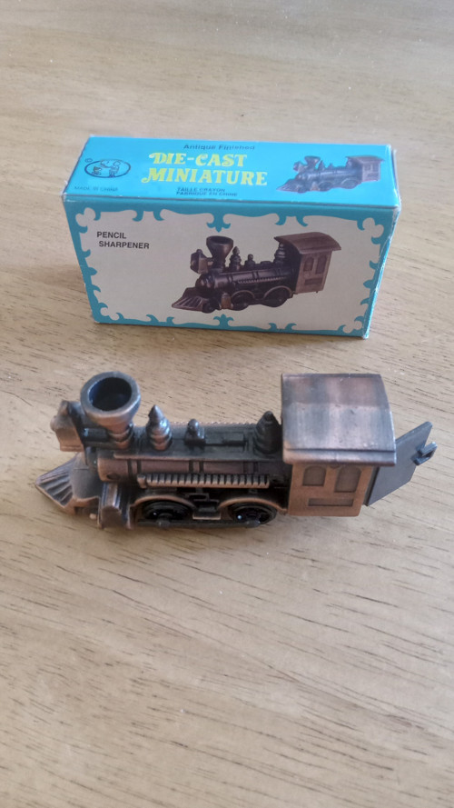 Ořezávátko lokomotiva — foto 2