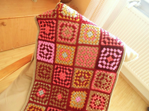 Háčkovaná deka babiččiny čtverce 99/57 cm — foto 5