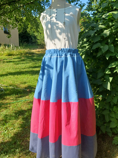Sukně kolová s puntíky — foto 2
