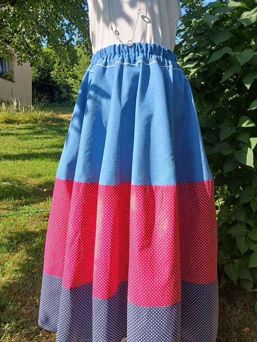 Sukně kolová s puntíky — foto 4