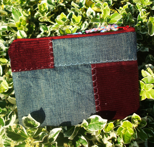 Jeans Paví pera - taštička na všelicos — foto 4
