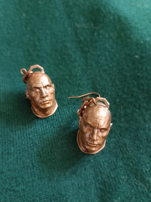 Dwayne Johnson v bronzu — foto 2