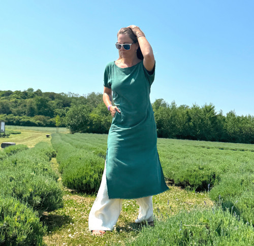 Rovné šaty s vázáním jedle — foto 4