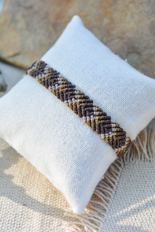 Minimalistický macramé náramek - indian VI. — foto 2