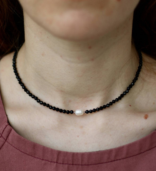 Náhrdelník choker - ónyx s perlou — foto 2