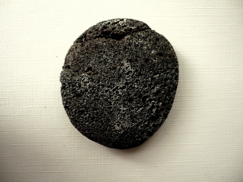 Placka - láva 43 mm, č.573 — foto 2